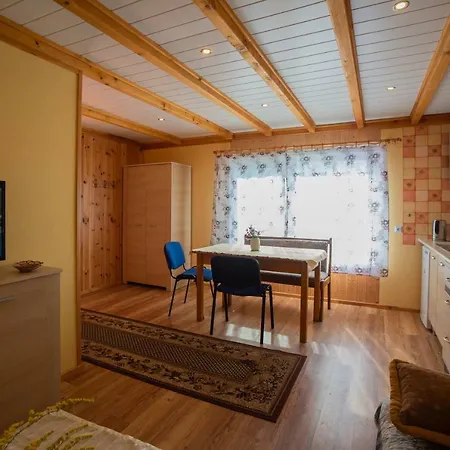 Letniskowy W Rydzewie Tatil Evi Rydzewo (Gizycko)